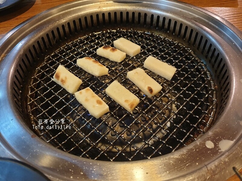 香香燒肉工坊|位於豐原的燒肉+火鍋吃到飽 🌱豆芽愛吃在台中