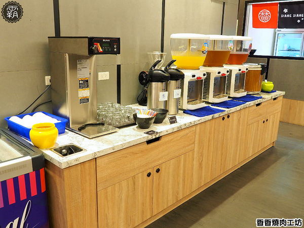 香香燒肉工坊： 香香燒肉工坊，豐原燒肉吃到飽，桌面很大可以擺很多肉跟食材~