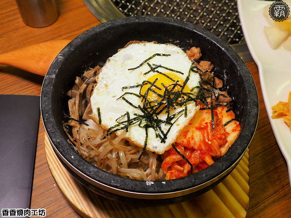 香香燒肉工坊： 香香燒肉工坊，豐原燒肉吃到飽，桌面很大可以擺很多肉跟食材~