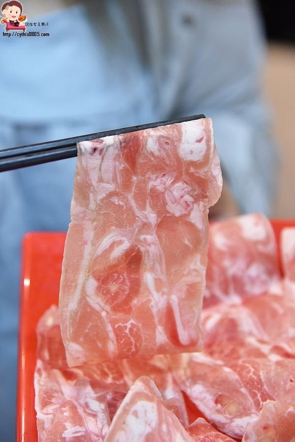 桃園夜市美食-大匠作健康湯鍋-安徽麻辣火鍋好新奇，湯頭實在好喝極了!! (邀約) @民宿女王芽月-美食.旅遊.全台趴趴走