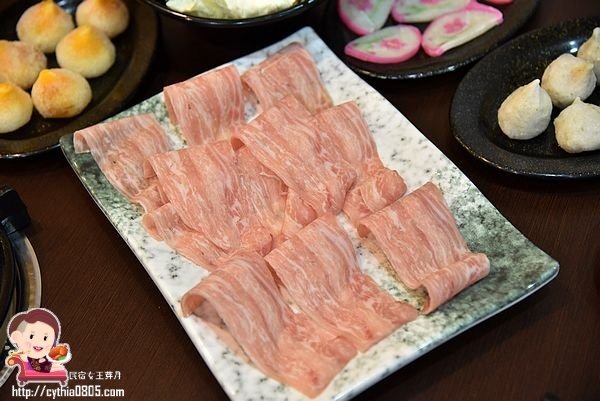 桃園夜市美食-大匠作健康湯鍋-安徽麻辣火鍋好新奇，湯頭實在好喝極了!! (邀約) @民宿女王芽月-美食.旅遊.全台趴趴走