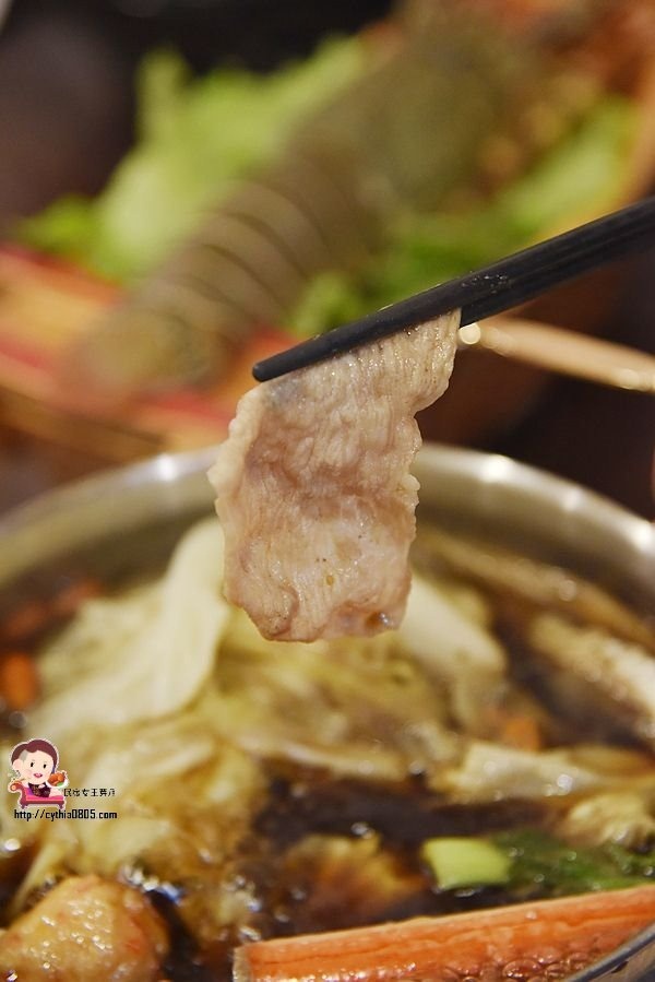 桃園夜市美食-大匠作健康湯鍋-安徽麻辣火鍋好新奇，湯頭實在好喝極了!! (邀約) @民宿女王芽月-美食.旅遊.全台趴趴走
