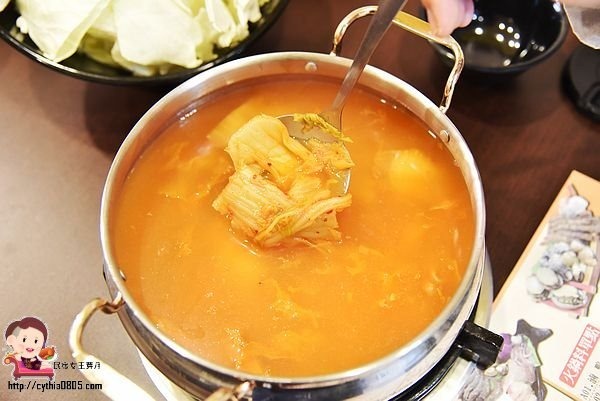 桃園夜市美食-大匠作健康湯鍋-安徽麻辣火鍋好新奇，湯頭實在好喝極了!! (邀約) @民宿女王芽月-美食.旅遊.全台趴趴走
