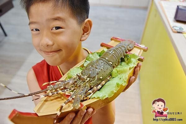 桃園夜市美食-大匠作健康湯鍋-安徽麻辣火鍋好新奇，湯頭實在好喝極了!! (邀約) @民宿女王芽月-美食.旅遊.全台趴趴走