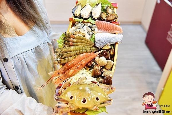 桃園夜市美食-大匠作健康湯鍋-安徽麻辣火鍋好新奇，湯頭實在好喝極了!! (邀約) @民宿女王芽月-美食.旅遊.全台趴趴走