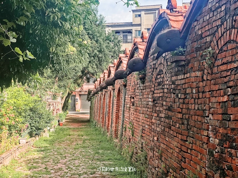 宜蘭景點 || 百年古蹟「宜蘭磚窯」沒看過這麼漂亮的廢墟，還有屋頂一排鳥頭