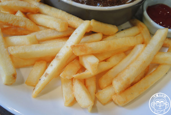 Fun Life - Gelato。Cats。Café:呷飽祙【新北板橋・Fun Life - Gelato。Cats。Café】新開寵物餐廳