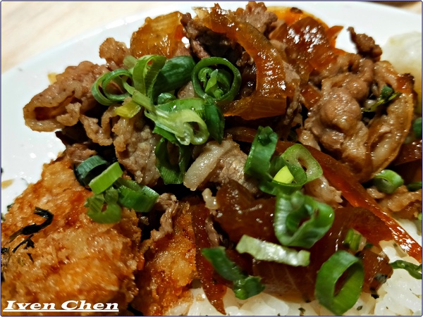 大同町：《中壢丼飯》堪稱最高CP值的肉多多雙併系列丼飯/日式豬排/吃飽也吃得很精彩/ 『大同町 - 平價日式豬排、炸雞塊丼飯 專賣』