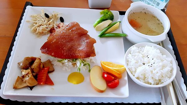 35246316_1818552124832666_8076222525912121344_n