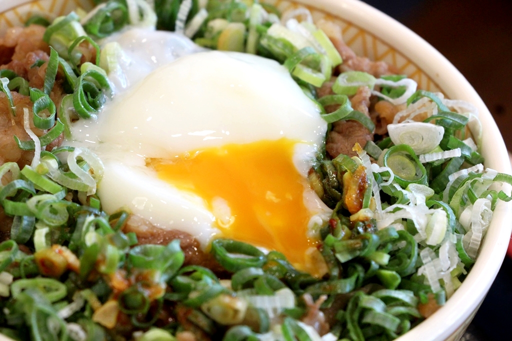 台中西屯，すき家 Sukiya台中店開幕啦!主打平價丼飯，要來搶攻大家的胃啦! - 微笑Joe幸運