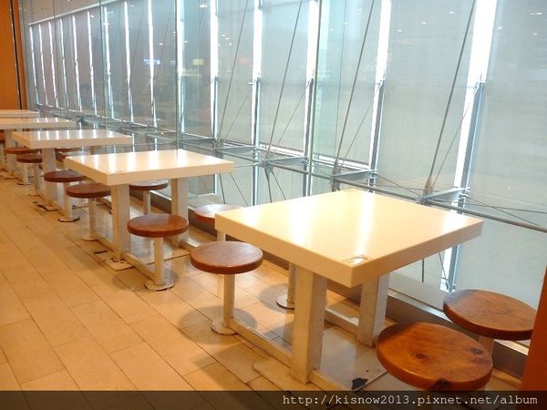 浮誇13-美食區座位.JPG 浮誇13-美食區座位.JPG