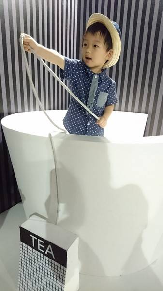 色廊展color gallery：高雄~色廊展 color gallery~大膽玩色彩~15種主題場景~好拍到不要不要的~