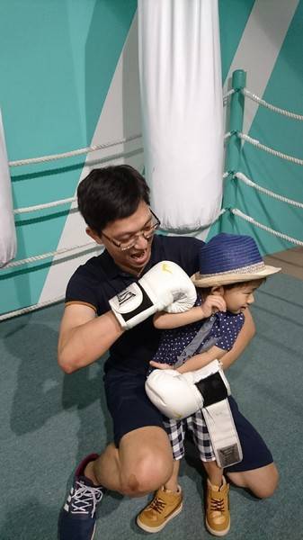 色廊展color gallery：高雄~色廊展 color gallery~大膽玩色彩~15種主題場景~好拍到不要不要的~