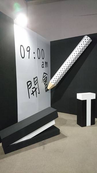 色廊展color gallery：高雄~色廊展 color gallery~大膽玩色彩~15種主題場景~好拍到不要不要的~