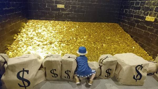 色廊展color gallery：高雄~色廊展 color gallery~大膽玩色彩~15種主題場景~好拍到不要不要的~