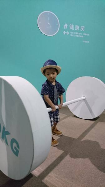 色廊展color gallery：高雄~色廊展 color gallery~大膽玩色彩~15種主題場景~好拍到不要不要的~