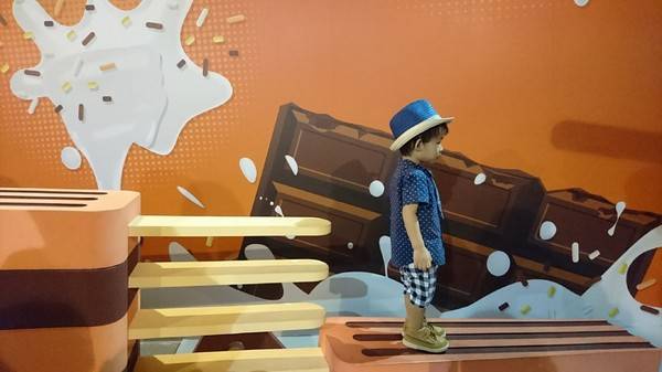 色廊展color gallery：高雄~色廊展 color gallery~大膽玩色彩~15種主題場景~好拍到不要不要的~