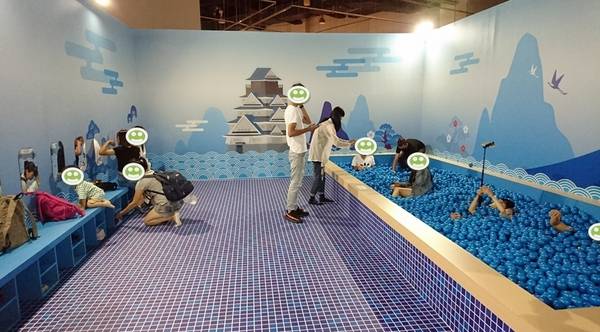 色廊展color gallery：高雄~色廊展 color gallery~大膽玩色彩~15種主題場景~好拍到不要不要的~