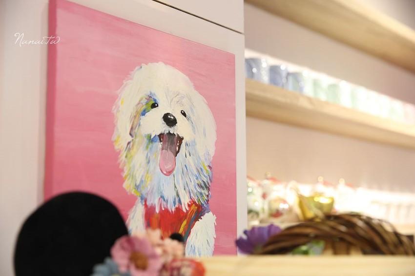 苗栗市美食》花甜咖啡屋。廢墟老宅翻修,搖身變馬卡龍色系的紫色小屋 - Nana愛旅行札記