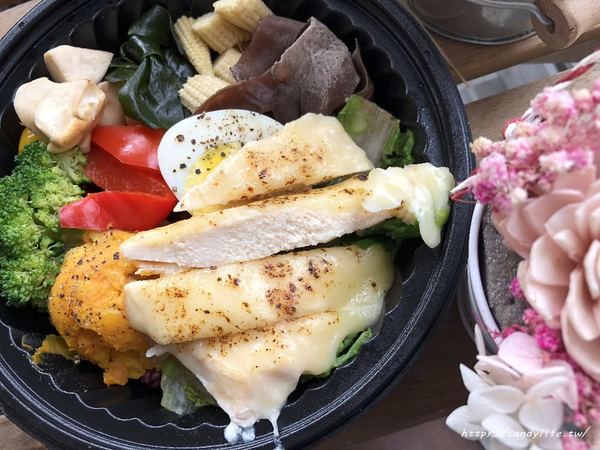 隨主飡法式水煮專賣(台中黎明店):台中美食│隨主飡法式水煮專賣-台中黎明店〃低卡、低脂、低油鹽的特色餐盒,健康美味無負擔~