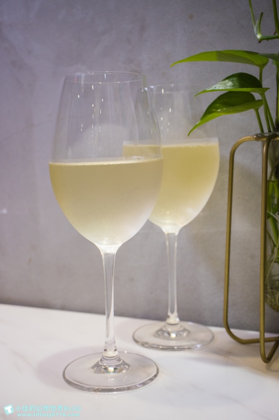 [南京三民站美食]Mr.雲創意食堂(附菜單)/創意烤饅頭+雲朵造型餐點好拍又好吃/交通方便價格實惠的捷運美食