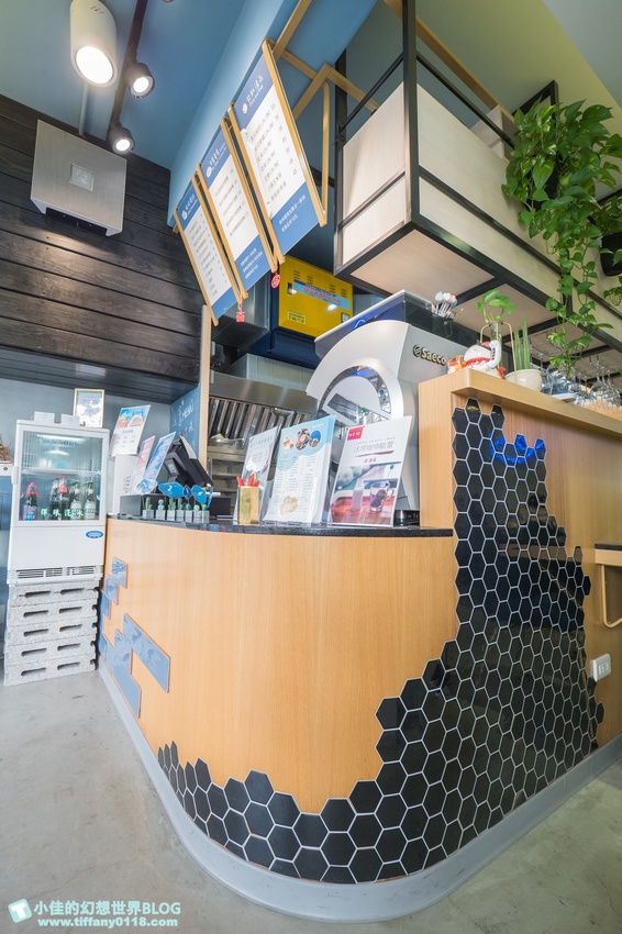 [南京三民站美食]Mr.雲創意食堂(附菜單)/創意烤饅頭+雲朵造型餐點好拍又好吃/交通方便價格實惠的捷運美食