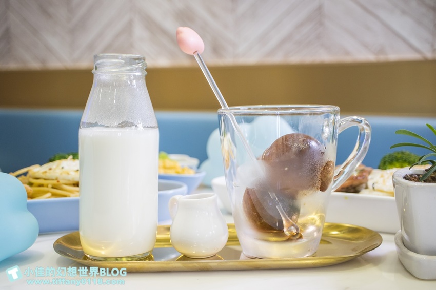 [南京三民站美食]Mr.雲創意食堂(附菜單)/創意烤饅頭+雲朵造型餐點好拍又好吃/交通方便價格實惠的捷運美食