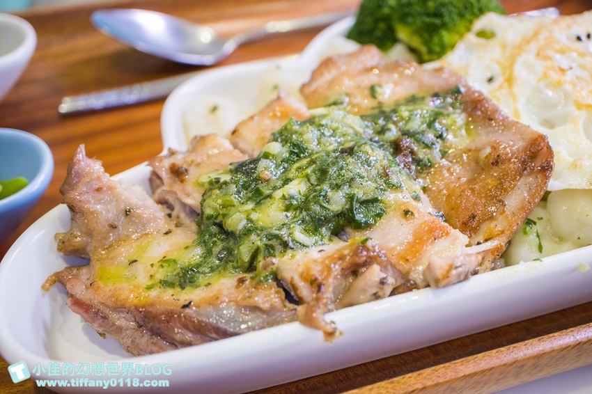 [南京三民站美食]Mr.雲創意食堂(附菜單)/創意烤饅頭+雲朵造型餐點好拍又好吃/交通方便價格實惠的捷運美食