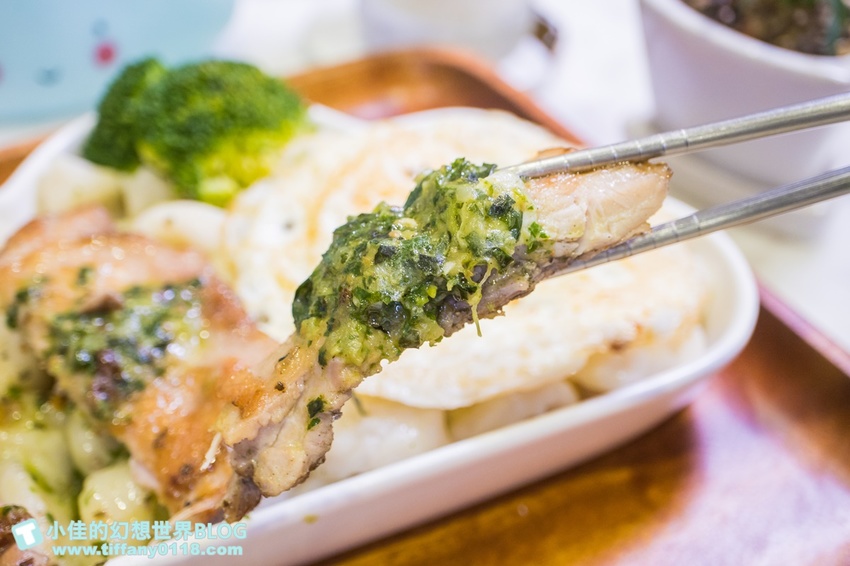 [南京三民站美食]Mr.雲創意食堂(附菜單)/創意烤饅頭+雲朵造型餐點好拍又好吃/交通方便價格實惠的捷運美食