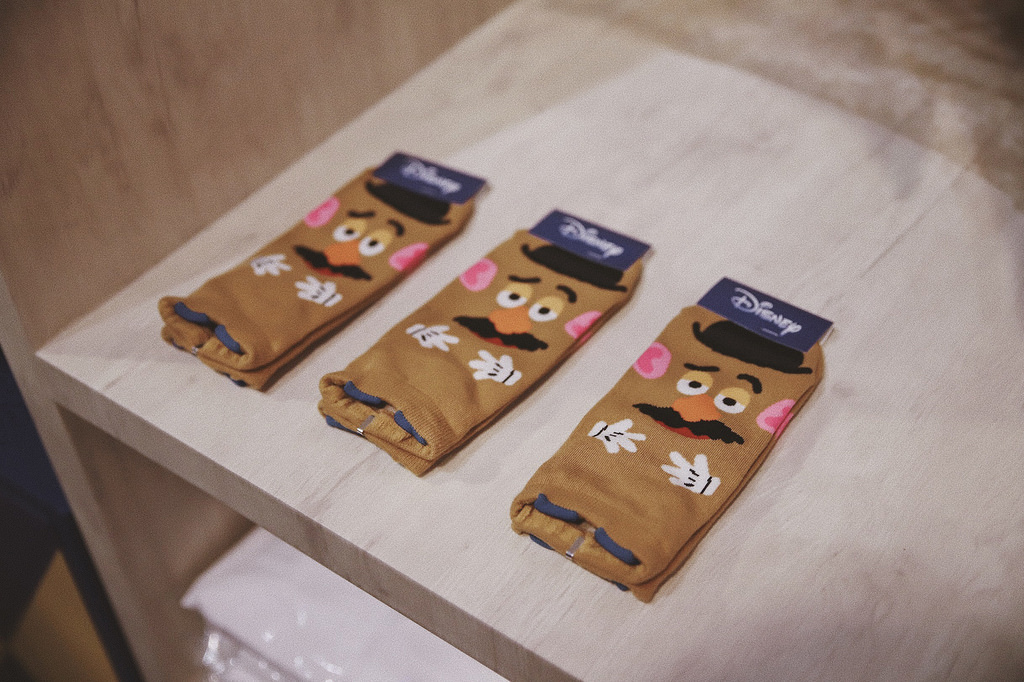 F987910B-2BB5-423B-8EF6-D9A15A9705CE