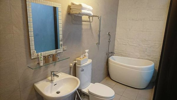 32675151_1880040445360969_2487543975787888640_n