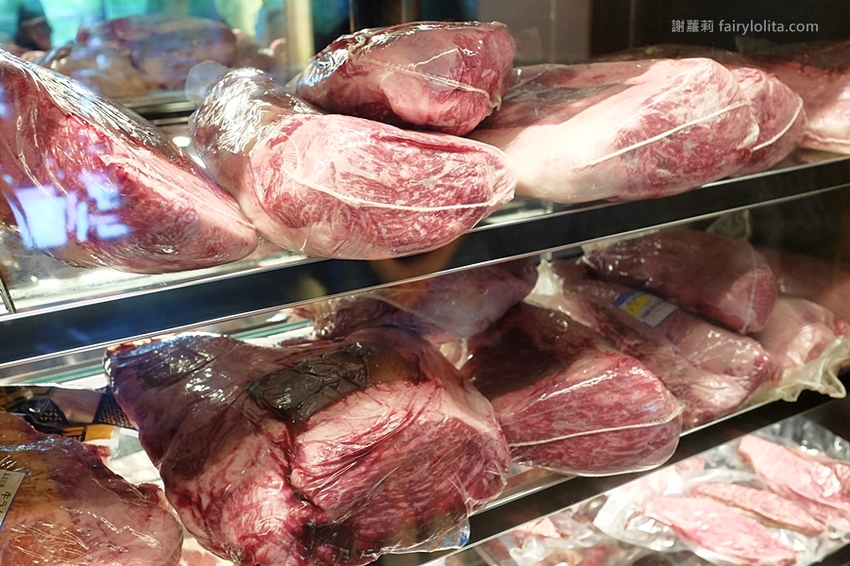 台中美食 | 佐賀野仁 / 日本和牛極緻燒肉放題。全台最狂吃到飽,整頭日本三大和牛「近江牛」讓你吃免驚! @蹦啾♥謝蘿莉 La vie heureuse