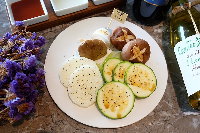 台中美食 | 佐賀野仁 / 日本和牛極緻燒肉放題。全台最狂吃到飽,整頭日本三大和牛「近江牛」讓你吃免驚! @蹦啾♥謝蘿莉 La vie heureuse