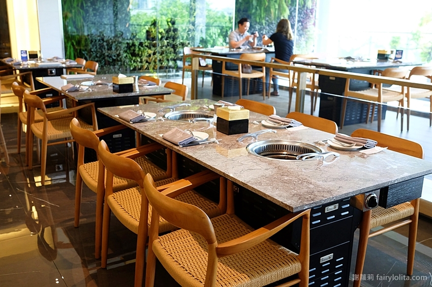 台中美食 | 佐賀野仁 / 日本和牛極緻燒肉放題。全台最狂吃到飽,整頭日本三大和牛「近江牛」讓你吃免驚! @蹦啾♥謝蘿莉 La vie heureuse