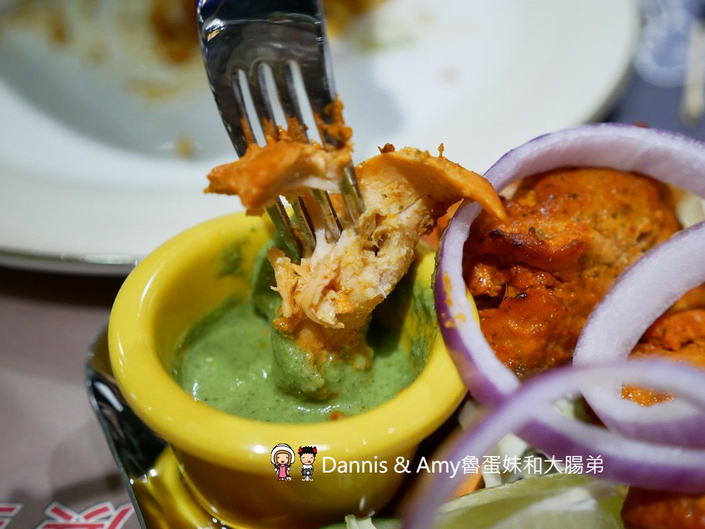 《新竹印度餐廳推薦》印度人開的Chillies淇里思印度餐廳。好吃的特色烤餅印度咖哩。菜單價位菜色分享 ︱關新路印度美食 （影片）