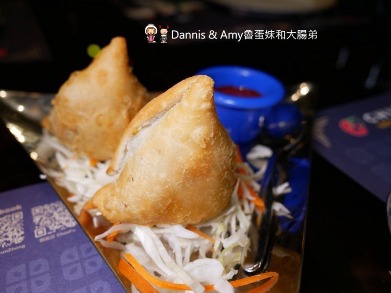 《新竹印度美食》Chillies淇里思印度餐廳。特色烤餅道地好吃搭配印度咖哩絕配推薦。菜單分享 ︱關新路餐廳推薦 。包場聚餐超適合（影片）