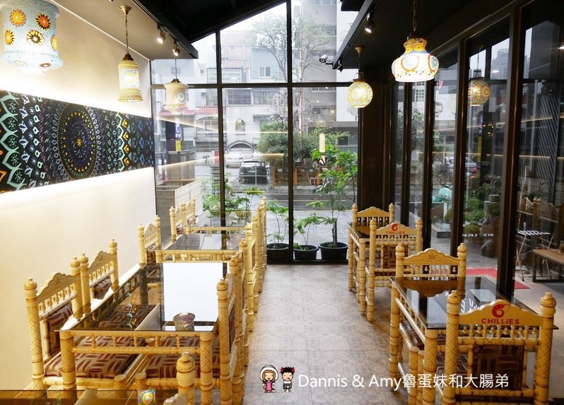 《新竹印度美食》Chillies淇里思印度餐廳。特色烤餅道地好吃搭配印度咖哩絕配推薦。菜單分享 ︱關新路餐廳推薦 。包場聚餐超適合（影片）