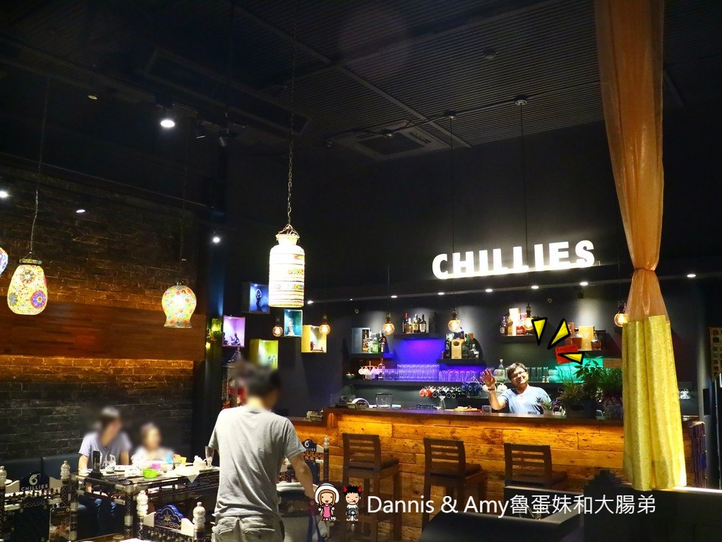 《新竹印度餐廳推薦》印度人開的Chillies淇里思印度餐廳。好吃的特色烤餅印度咖哩。菜單價位菜色分享 ︱關新路印度美食 (影片)