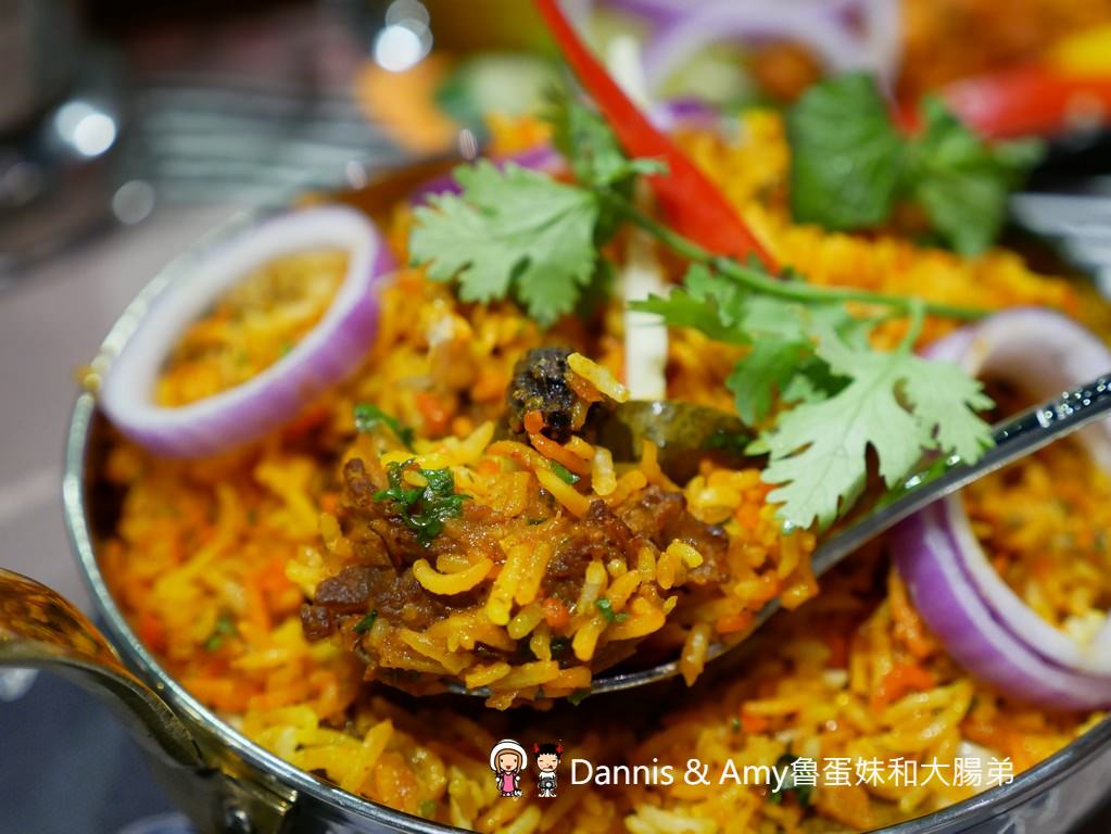 《新竹印度餐廳推薦》印度人開的Chillies淇里思印度餐廳。好吃的特色烤餅印度咖哩。菜單價位菜色分享 ︱關新路印度美食 （影片）