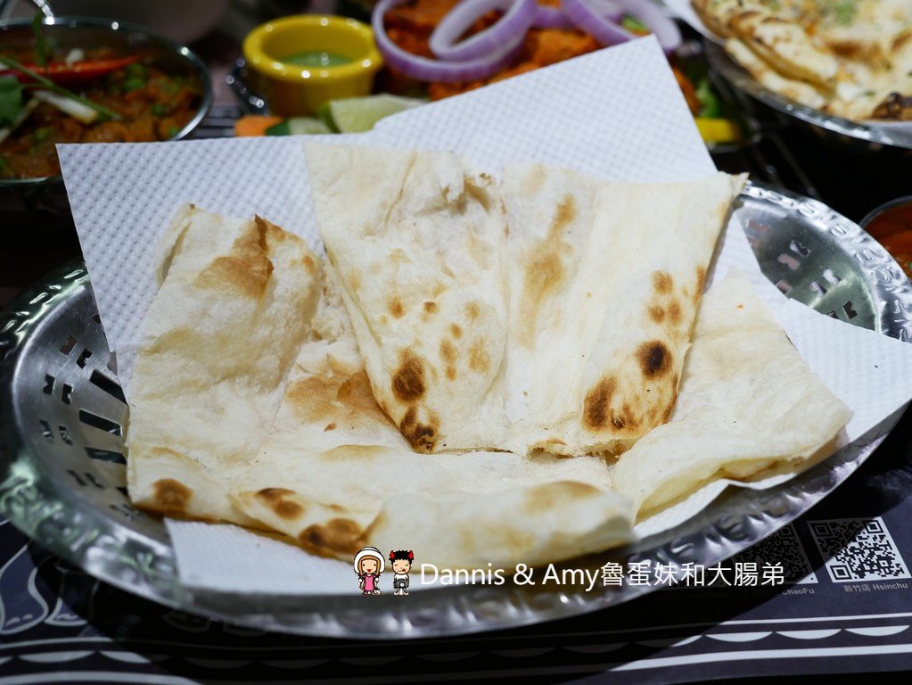 《新竹印度餐廳推薦》印度人開的Chillies淇里思印度餐廳。好吃的特色烤餅印度咖哩。菜單價位菜色分享 ︱關新路印度美食 (影片)