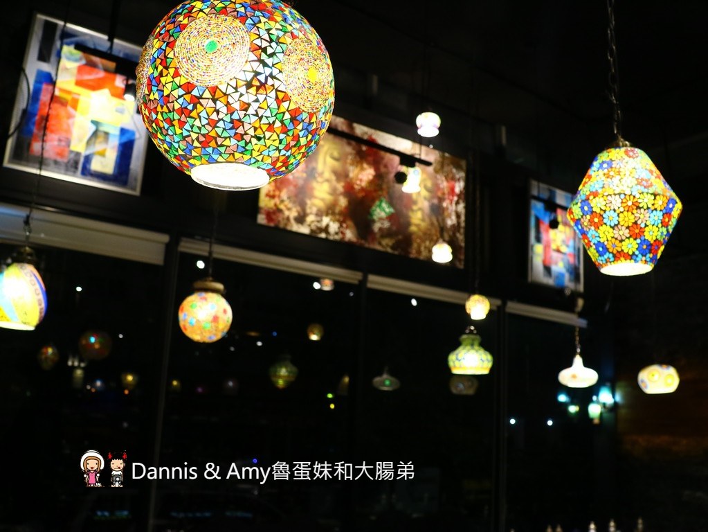 《新竹印度餐廳推薦》印度人開的Chillies淇里思印度餐廳。好吃的特色烤餅印度咖哩。菜單價位菜色分享 ︱關新路印度美食 （影片）