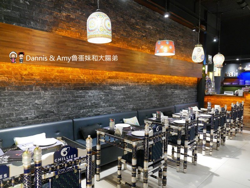 《新竹印度美食》Chillies淇里思印度餐廳。特色烤餅道地好吃搭配印度咖哩絕配推薦。菜單分享 ︱關新路餐廳推薦 。包場聚餐超適合（影片）