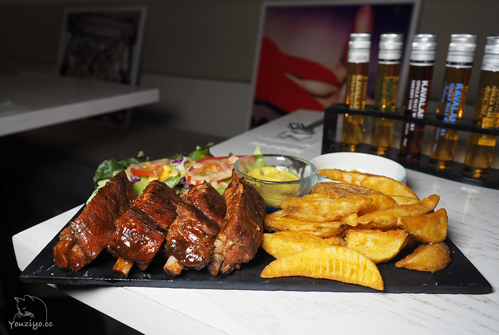 Jap Jap Bikini Cafe Bar 咖啡餐酒吧︱精釀啤酒 炸雞 豬肋排的絕妙搭配︱近台北車站