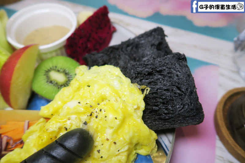 北車Japjapbikini CAFE BAR早午餐 OH!MA MA墨魚香腸