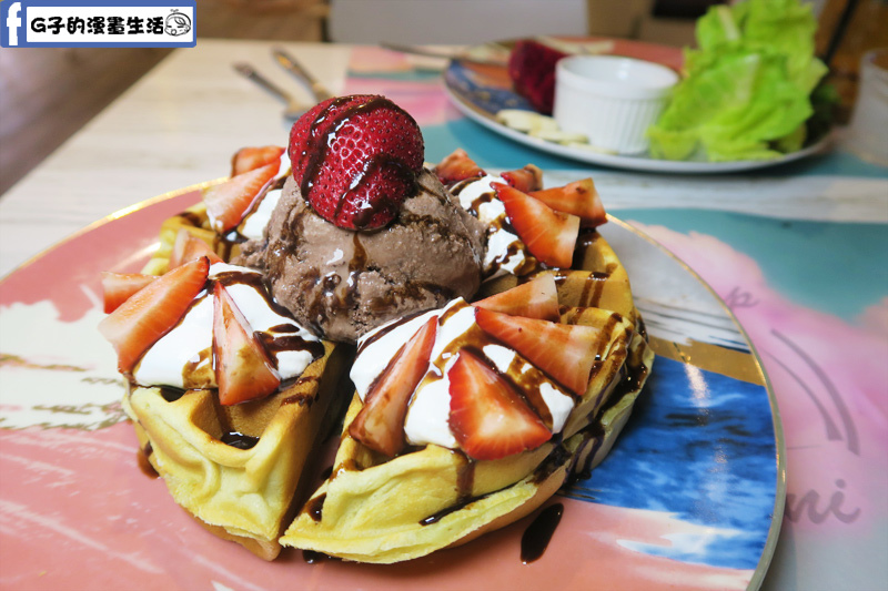 北車Japjapbikini CAFE BAR 下午茶甜點 草莓鮮奶油鬆餅