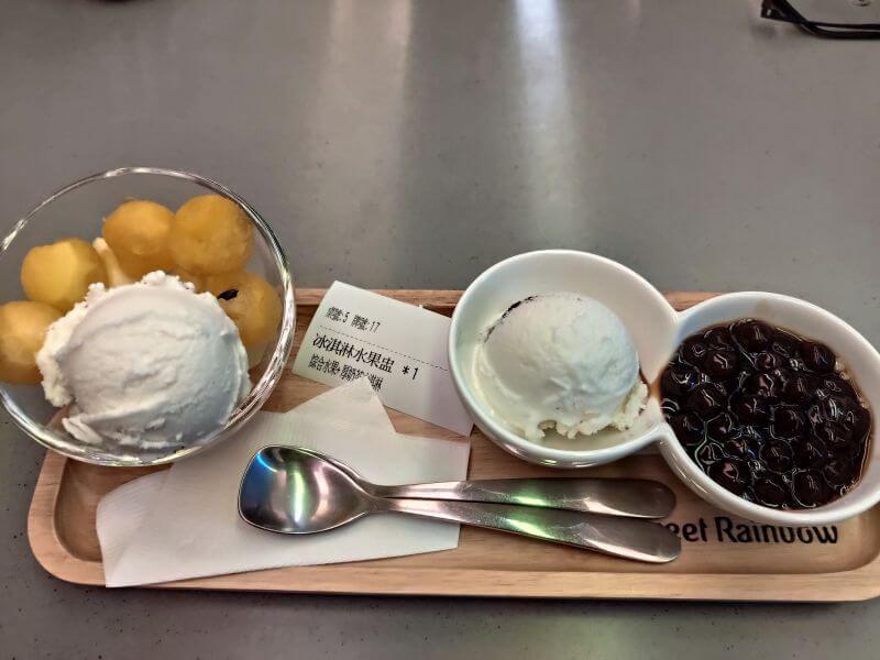 彩虹雪 冰淇淋水果盅