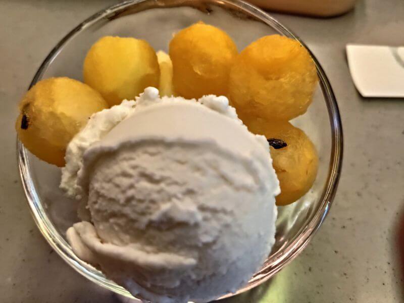 彩虹雪 冰淇淋水果盅