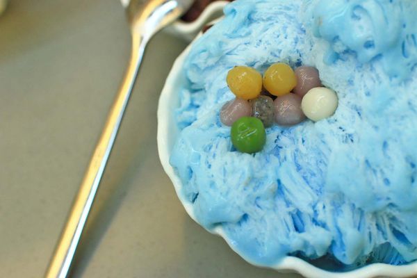 【台南美食】彩虹雪雪花冰甜品屋-全台首創!36種口味天然水果雪花冰