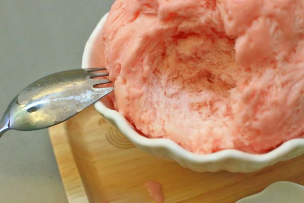 【台南美食】彩虹雪雪花冰甜品屋-全台首創!36種口味天然水果雪花冰