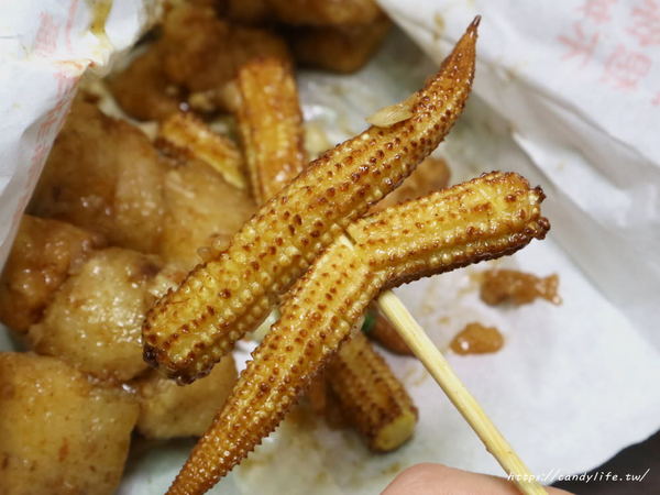 饗炸 炸物食堂(靜宜總店):台中美食│饗炸 炸物食堂-靜宜總店〃脫油機脫油,搭配獨門醬汁,沙鹿人氣排隊美食~